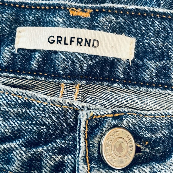 GRLFRND Helena Straight Leg Raw Step Hem Blue Denim Jean Size 28 - Picture 9 of 12